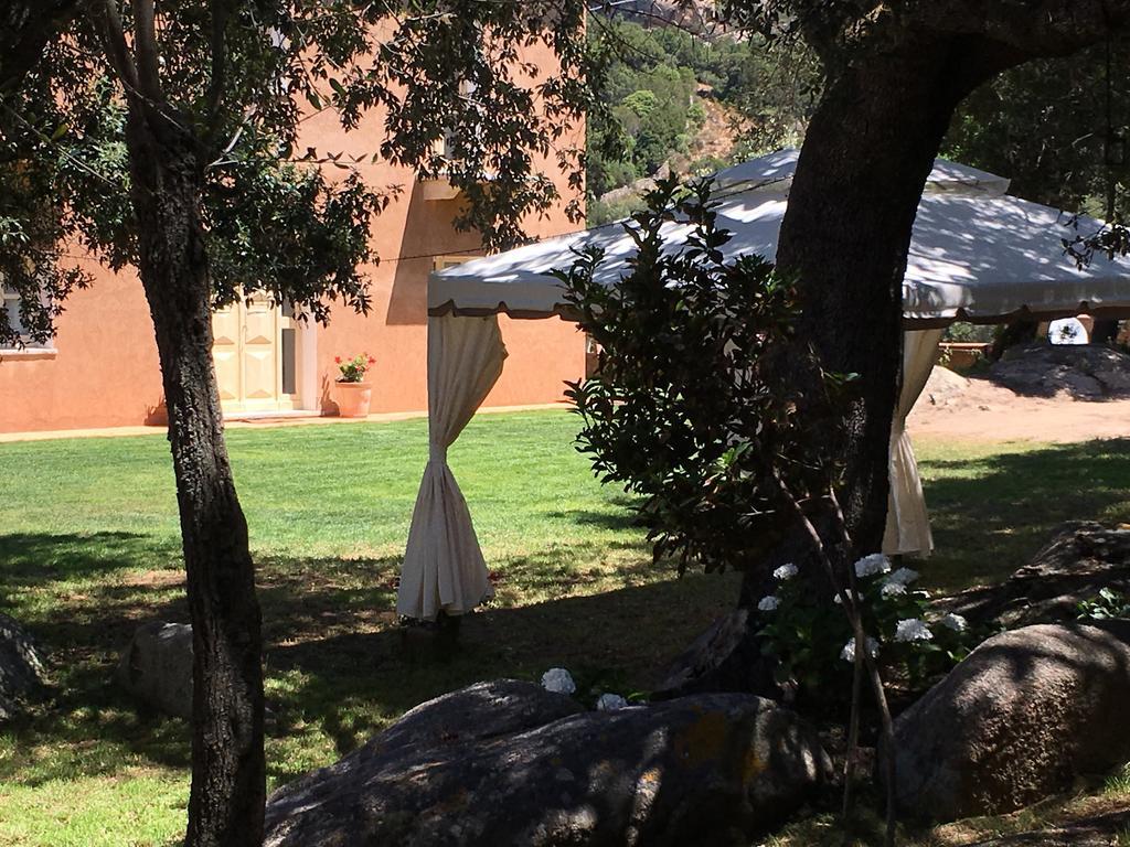 Monti Di Jogliu Farm stay *